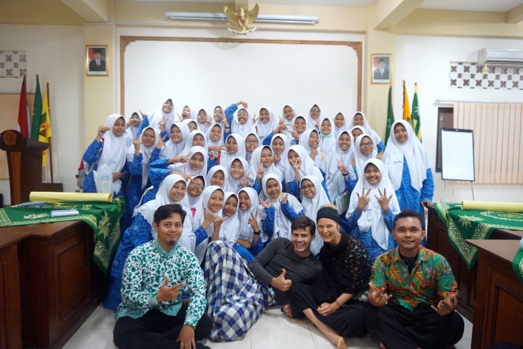 Besuch im Mädcheninternat in Yogyakarta