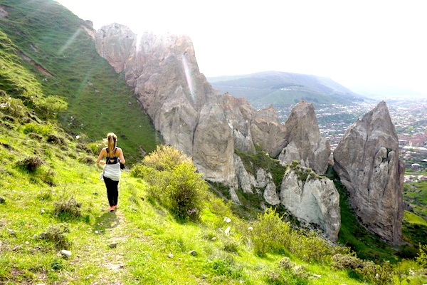 Wanderung durch die Höhlenwohnungen in Goris